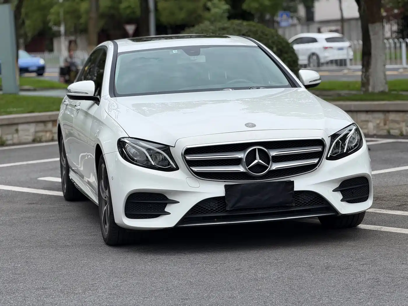 Mercedes-Benz E-Class 2018 E 300 L Sport Fashion фото 6