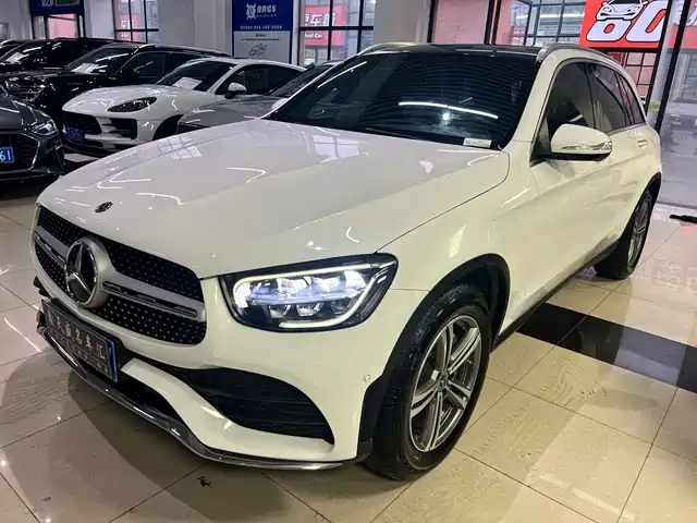 MERCEDES-BENZ GLC