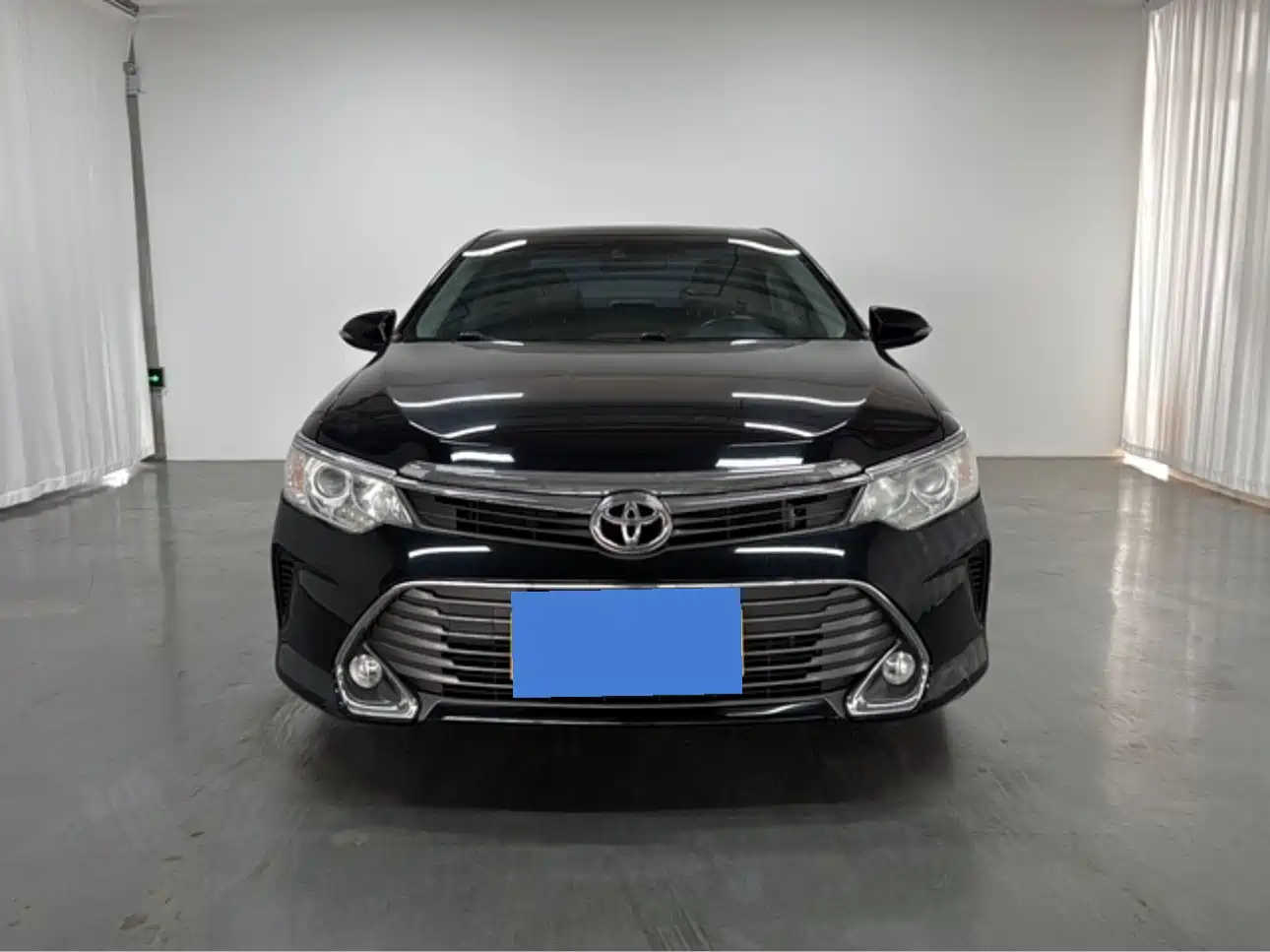 Toyota Camry 2015 2.0G Leading Edition фото 2