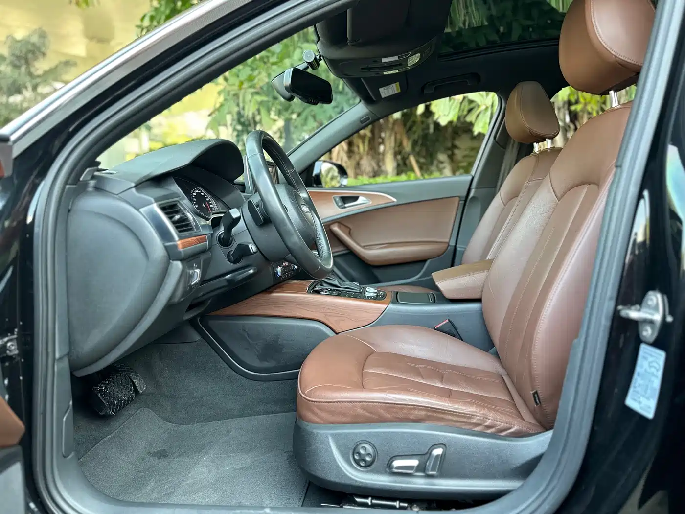 Audi A6L 2018 30th Anniversary 45 TFSI quattro Sport фото 8