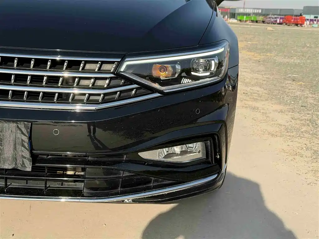 Volkswagen Magotan 2023 2 Million Units Anniversary Edition 330TSI DSG Leading Type фото 13