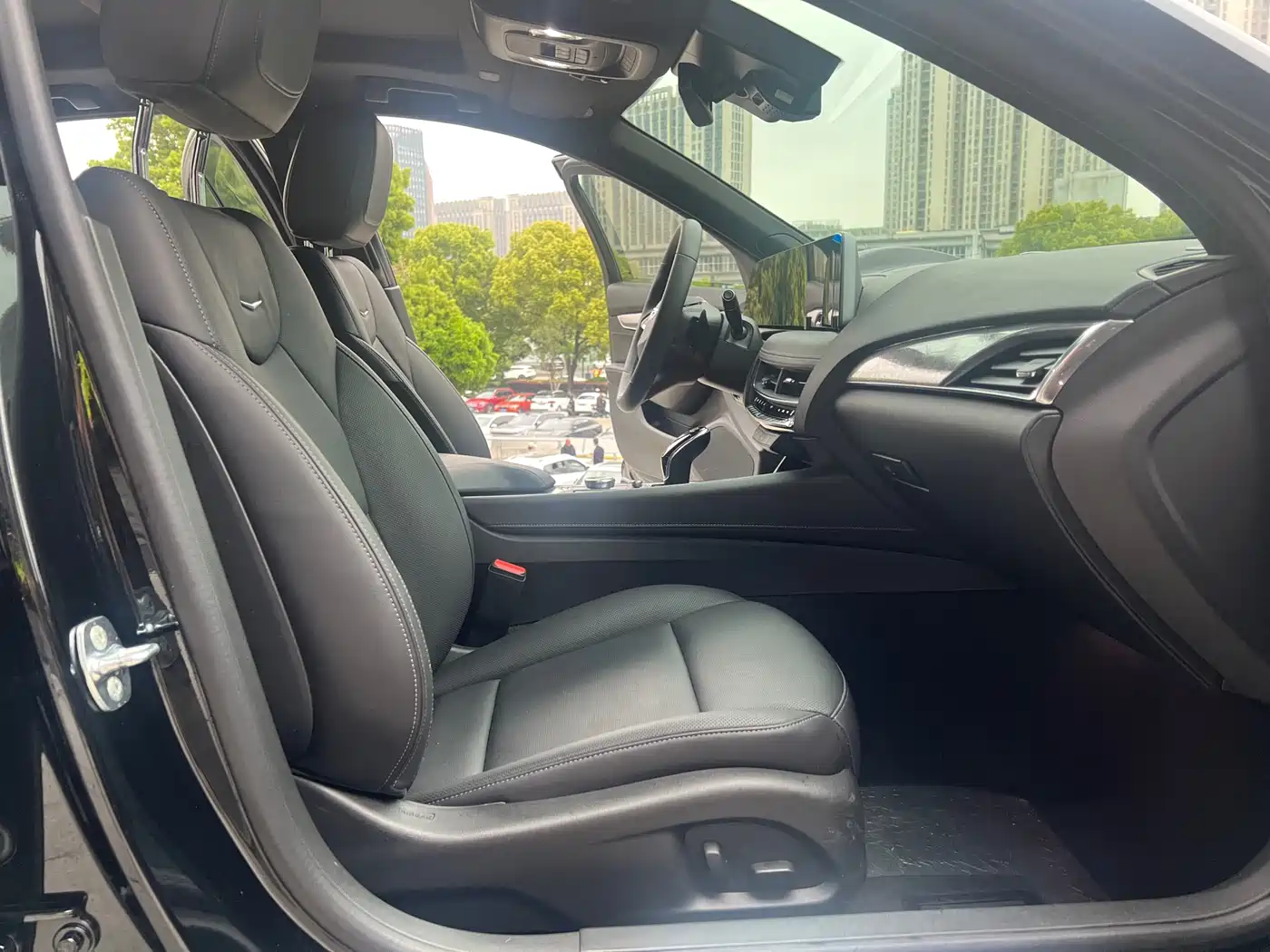 Cadillac CT5 2024 28T Luxury Model Pro фото 7