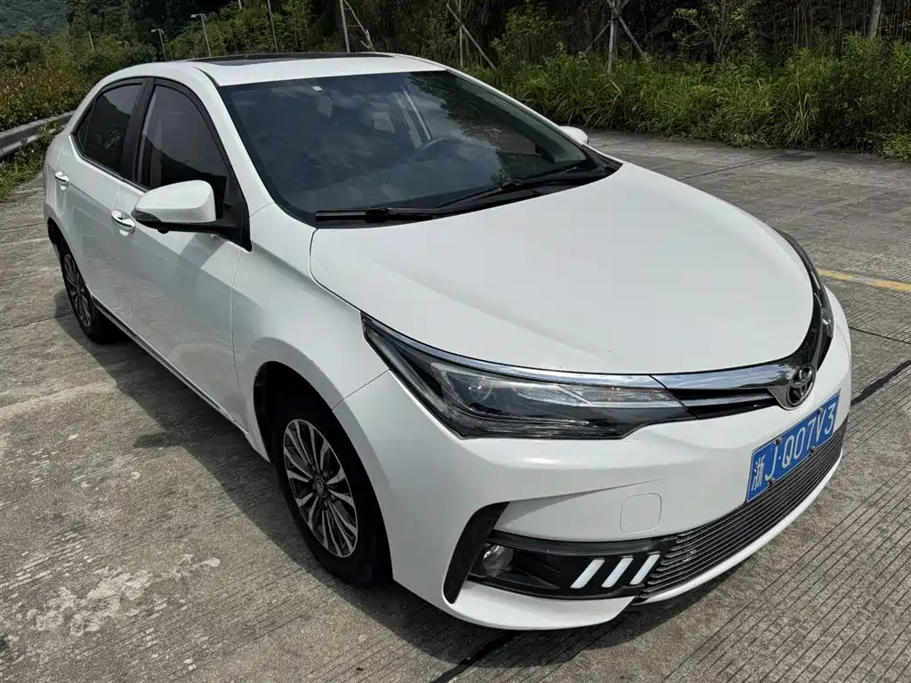 Toyota Corolla 2017 Facelift 1.2T S-CVT GL-i фото 4
