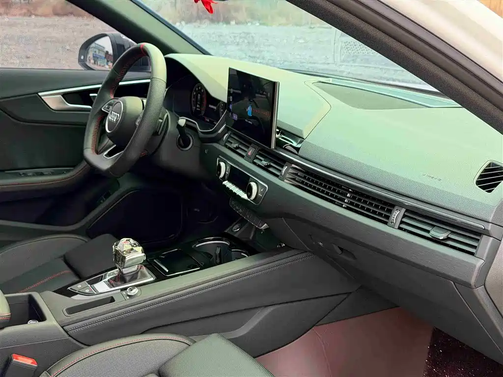 Audi A4L 2024 40 TFSI Luxury Dynamic фото 12