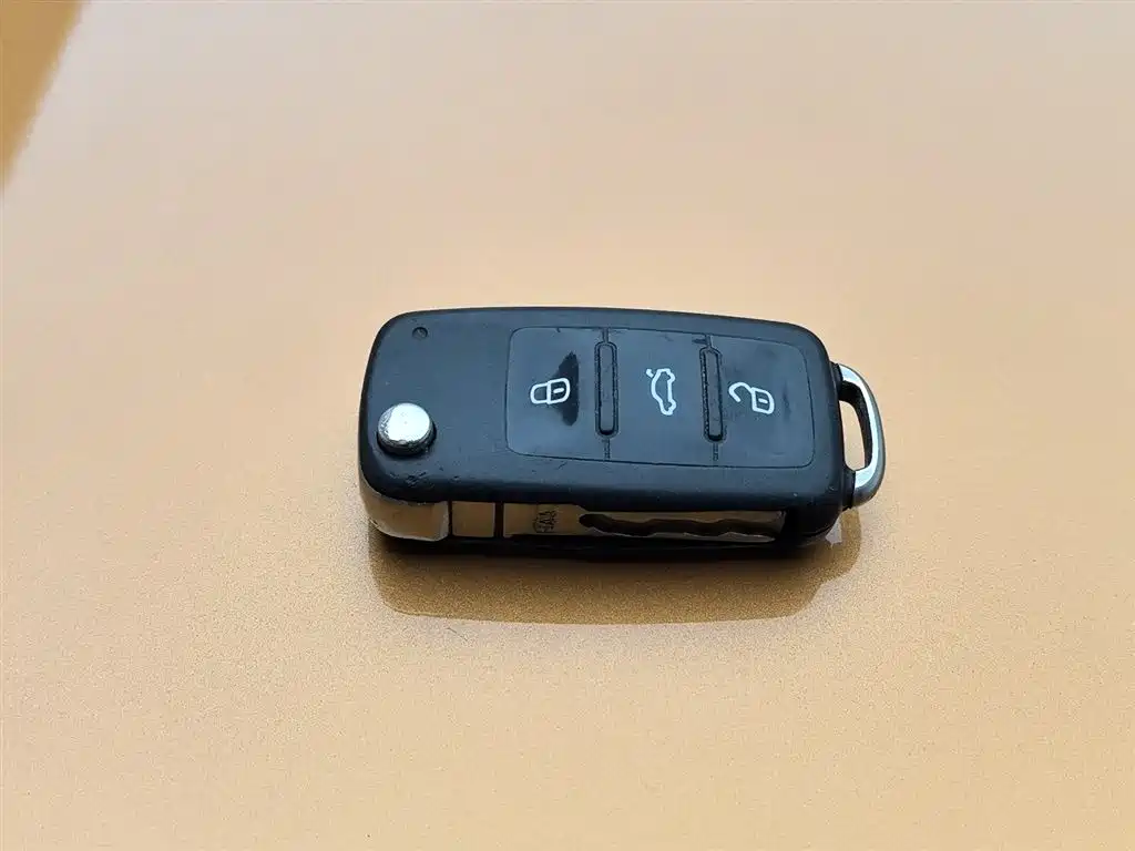 Volkswagen Polo 2014 1.6L Cross Polo Automatic фото 19