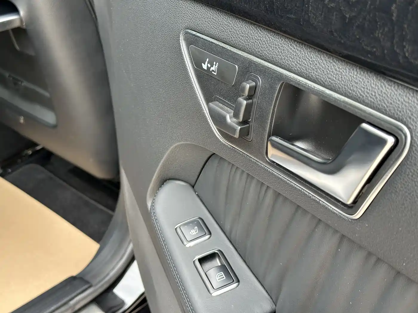 Mercedes-Benz E-Class 2013 E 300 L Fashion Luxury фото 26