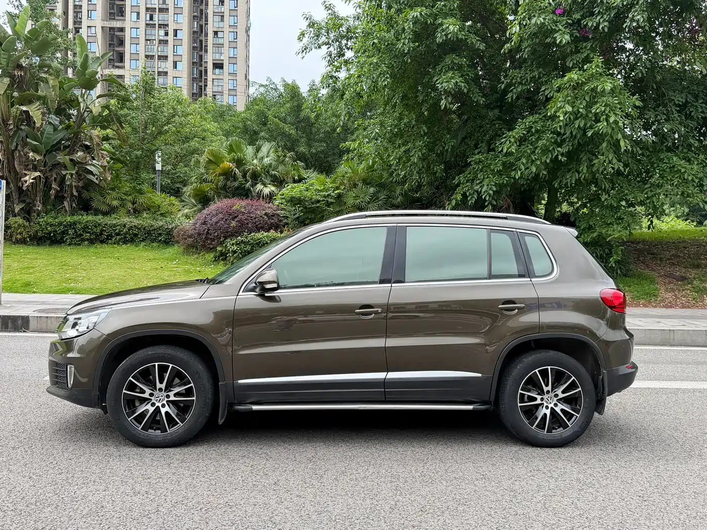 Volkswagen Tiguan 2013 1.8TSI Automatic 2WD Luxury Model фото 10