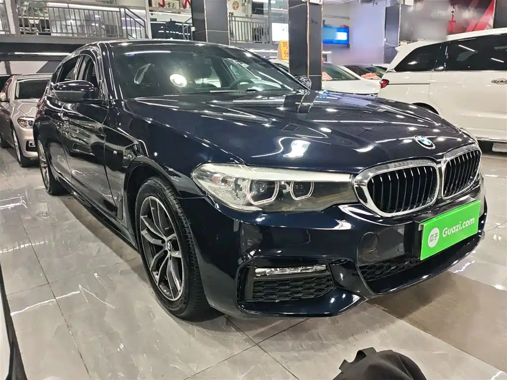 BMW 5 Series 2018 525Li M Sport Package фото 23