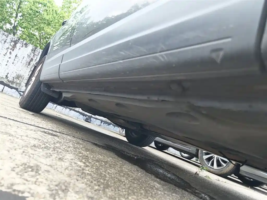 Volkswagen Tiguan 2015 1.8TSI Automatic 2WD Trendline фото 21