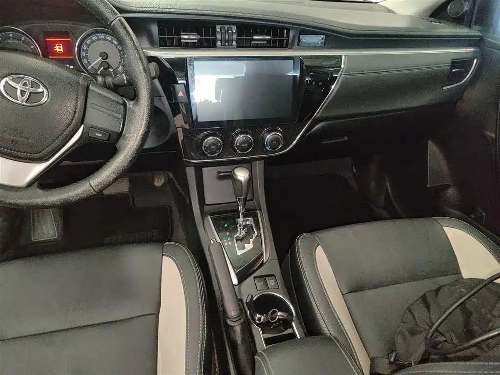 Toyota Corolla 2017 Model 1.2T CVT GL-i Leather Edition фото 13