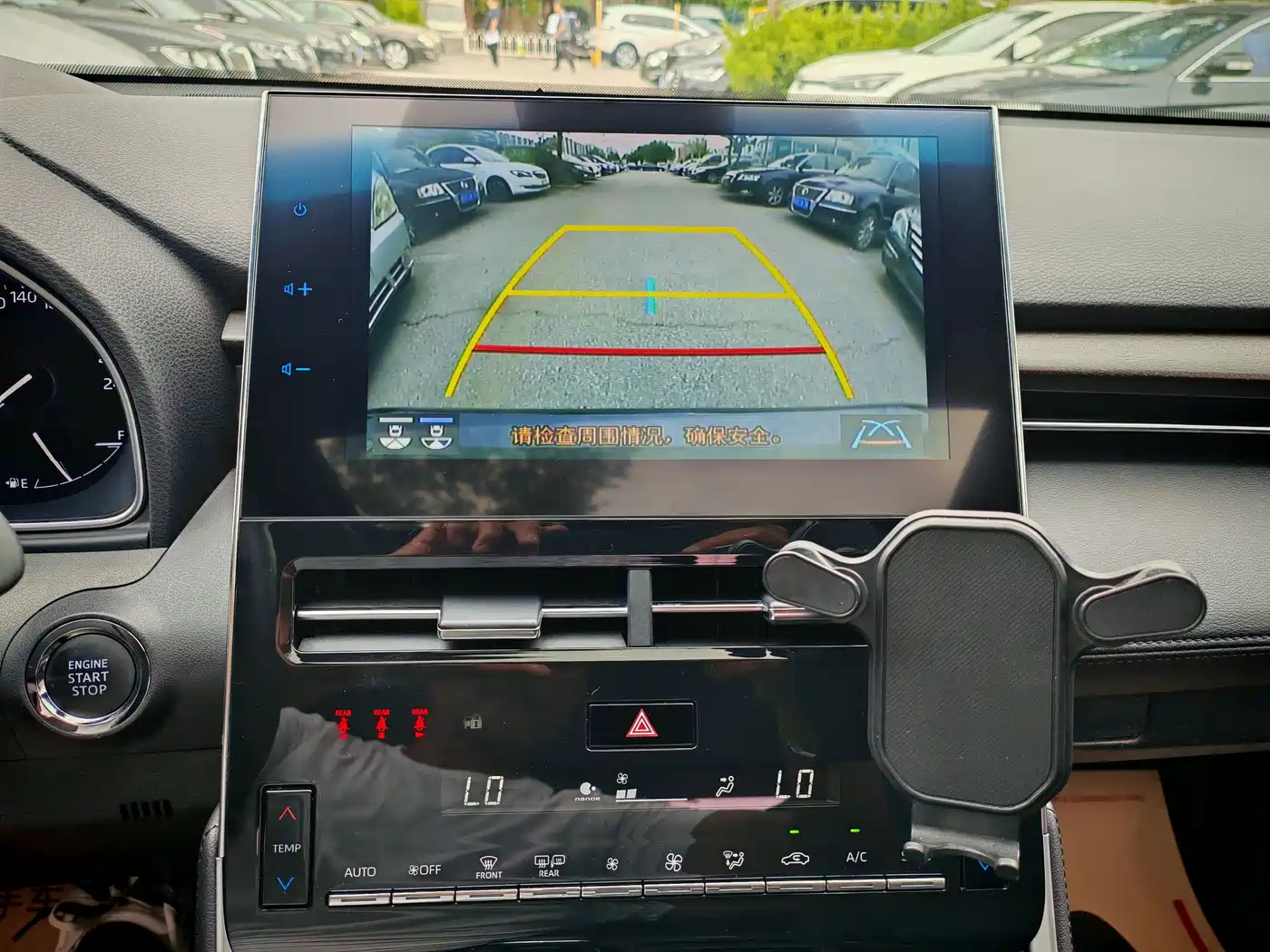 Toyota Avalon 2023 2.0L Luxury Edition фото 18