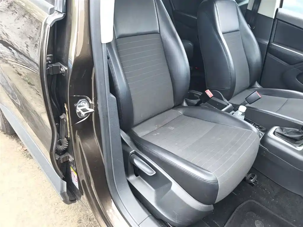 Volkswagen Tiguan 2015 1.8TSI Automatic 2WD Trendline фото 25