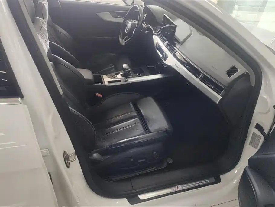 Audi A4L 2020 40 TFSI quattro Luxury Dynamic фото 8