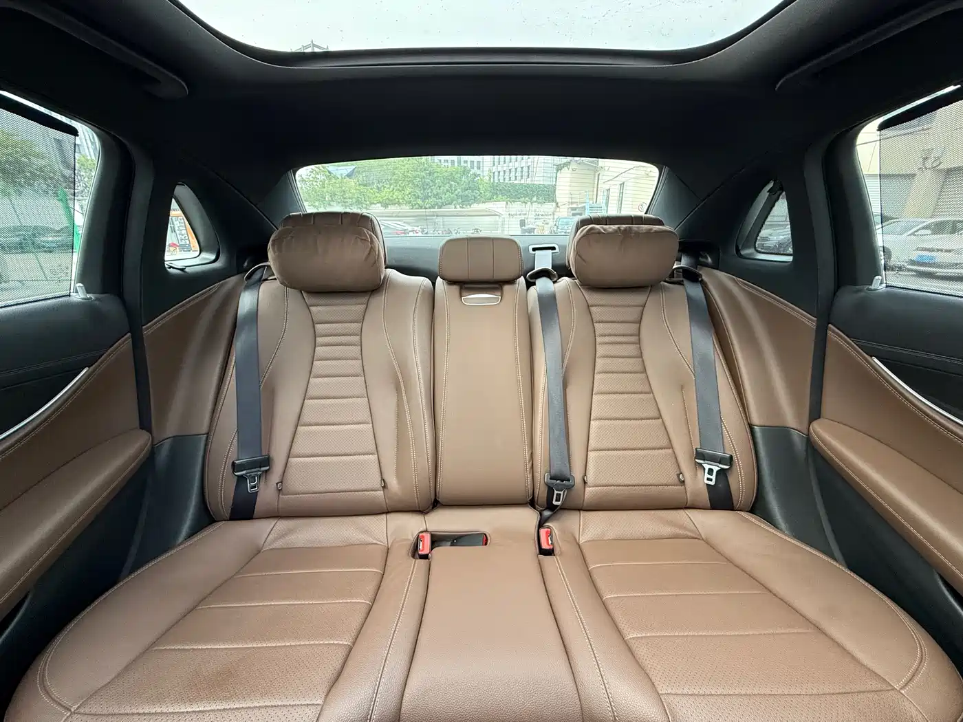 Mercedes-Benz E-Class 2021 E 300 L Sport Fashion фото 16