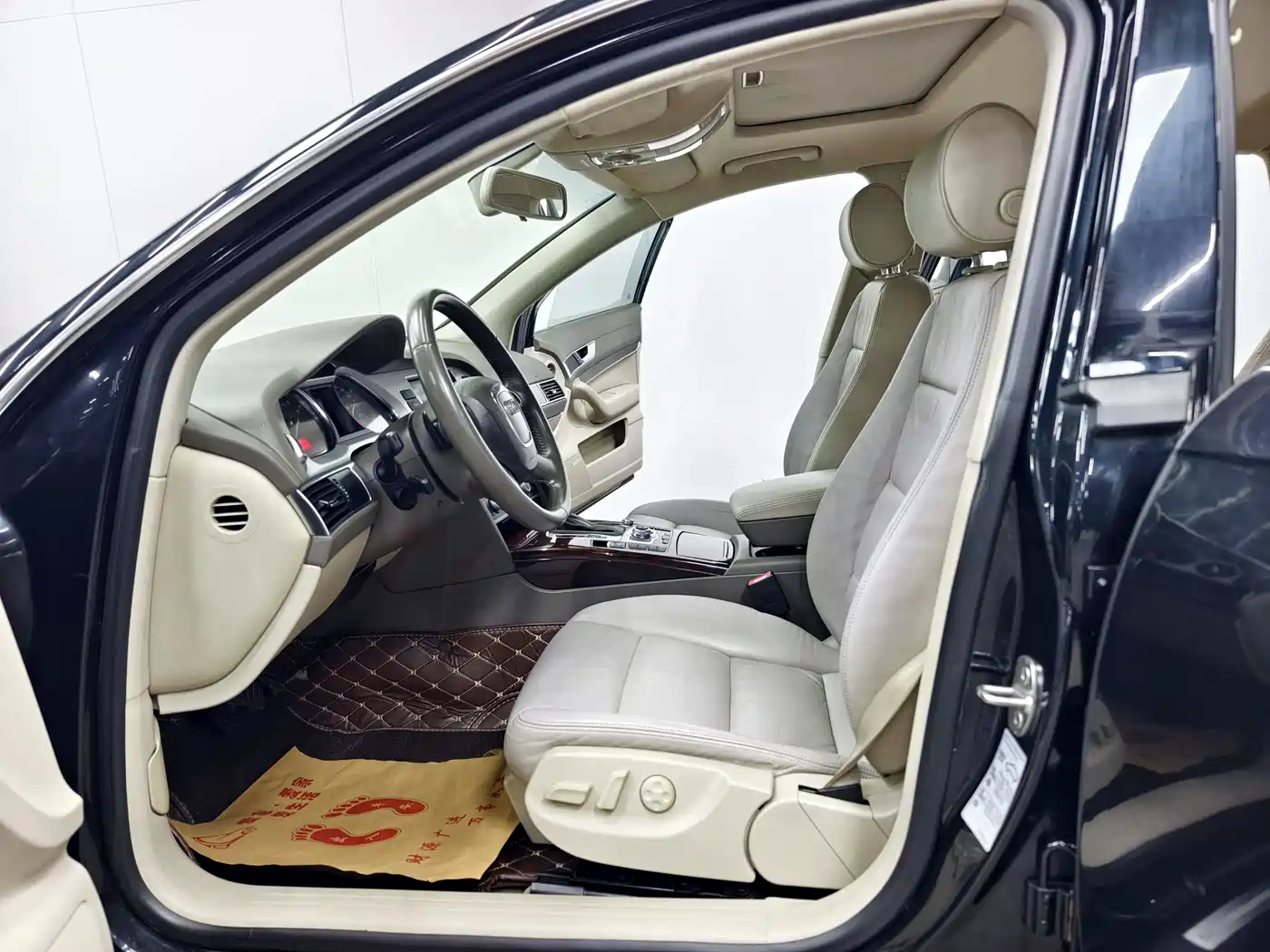 Audi A6L 2011 Model 2.4L Comfort фото 11