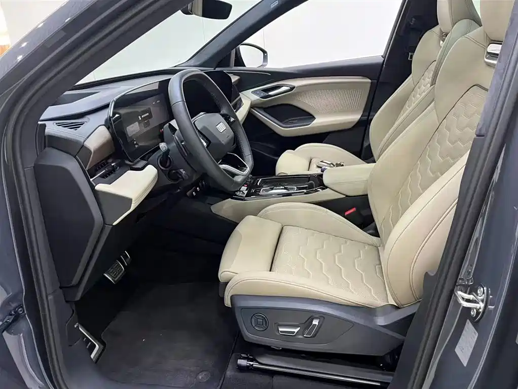 Audi Q6L e-tron 2025 Model Pioneer Edition фото 13