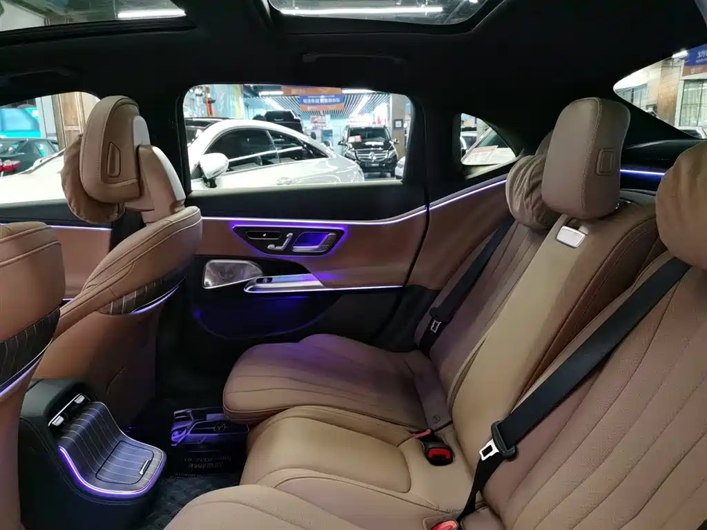 Mercedes-Benz E-Class 2025 E 300 L Luxury фото 7