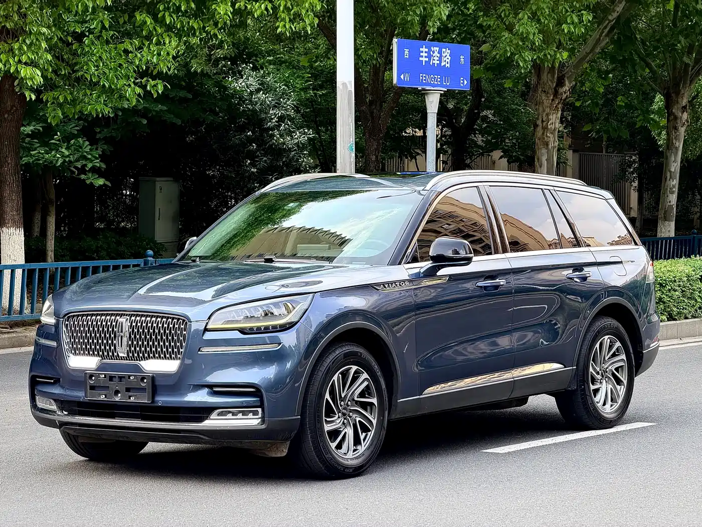 Lincoln Aviator (Import) 2020 3.0T V6 AWD Premium Edition
