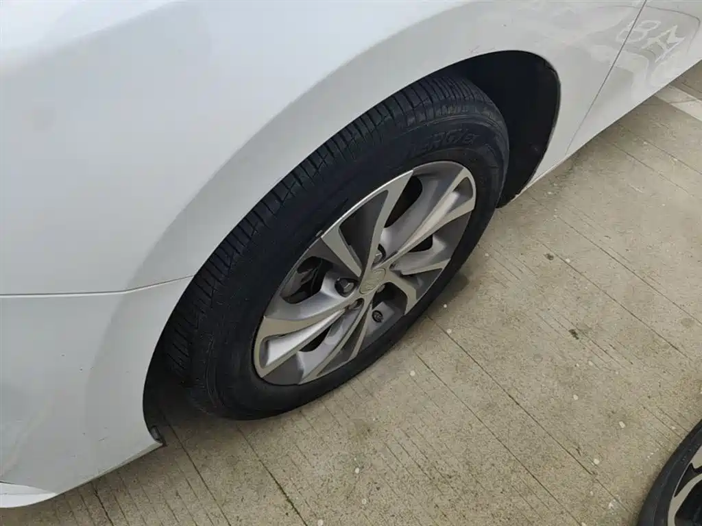 Buick Verano 2023 Pro Joy Edition фото 23