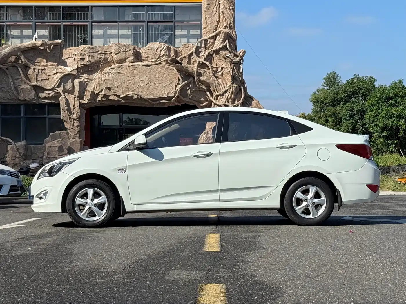 Hyundai Verna 2014 1.4L Automatic Smart GLS фото 5