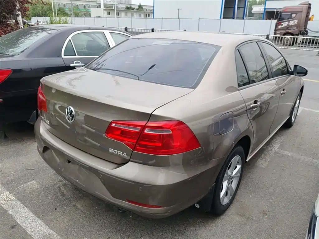 Volkswagen Bora 2015 Quality Edition 1.6L Manual Fashion фото 7