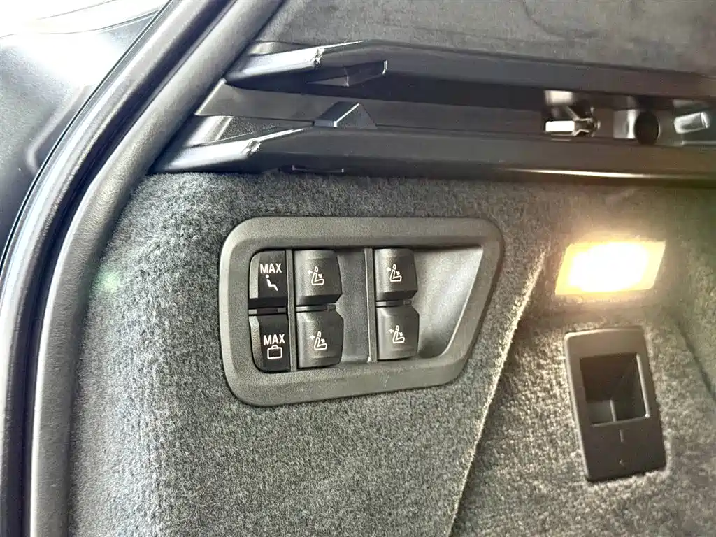 BMW X7 2022 xDrive40i Exclusive M Sport Package фото 12