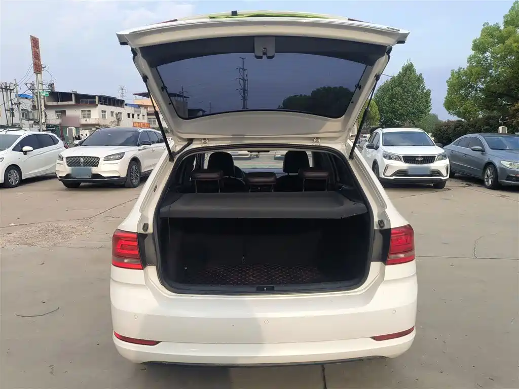 Volkswagen Santana 2017 Gran Santana 1.6L Auto Comfort фото 19