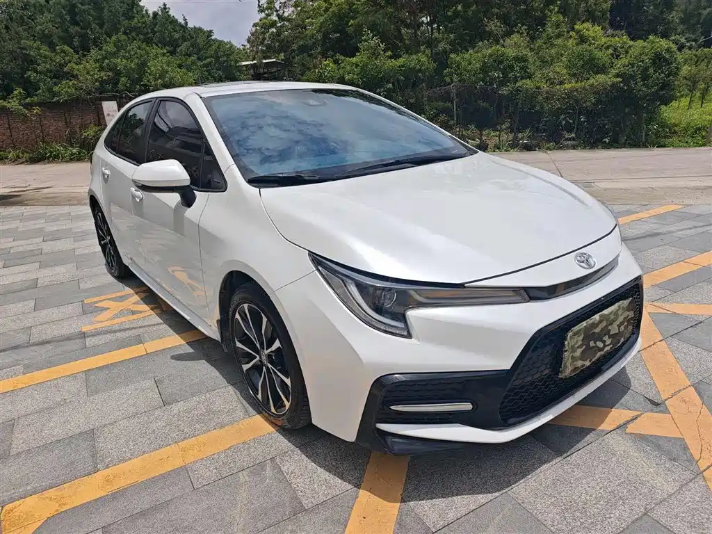 Toyota Levin 2021 185T CVT Sport Edition фото 3