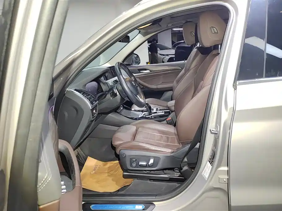 BMW X3 2021 xDrive28i Luxury Package фото 9