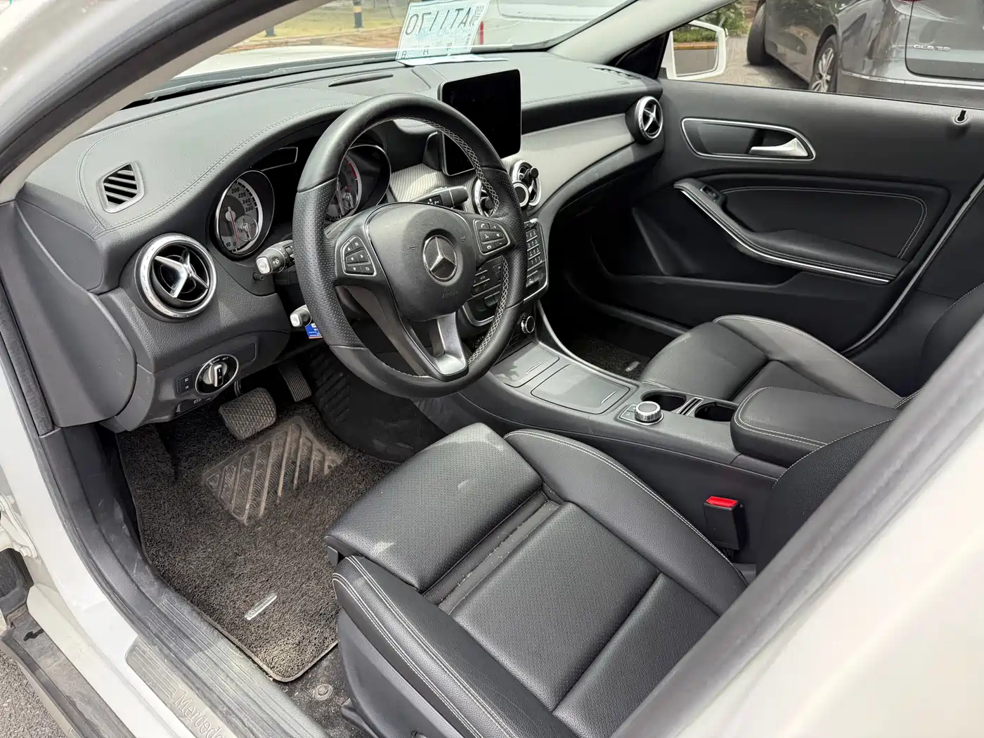 Mercedes-Benz GLA 2016 GLA 200 Dynamic фото 7