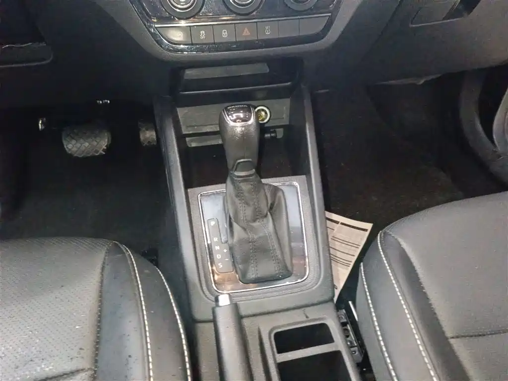 Škoda Kamiq 2021 1.5L Auto Comfort Edition фото 14