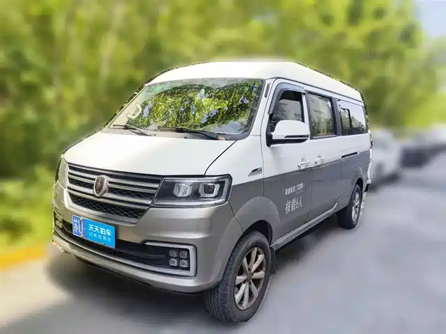  Jinbei New Hiace S 2021 1.5L Business Central Air-conditioned Passenger Vehicle China VI SWC15M