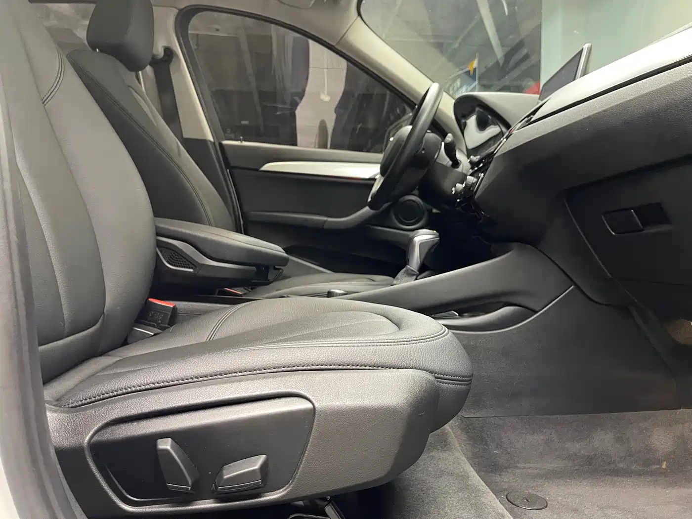 BMW X1 2018 sDrive18Li Fashion Model фото 20
