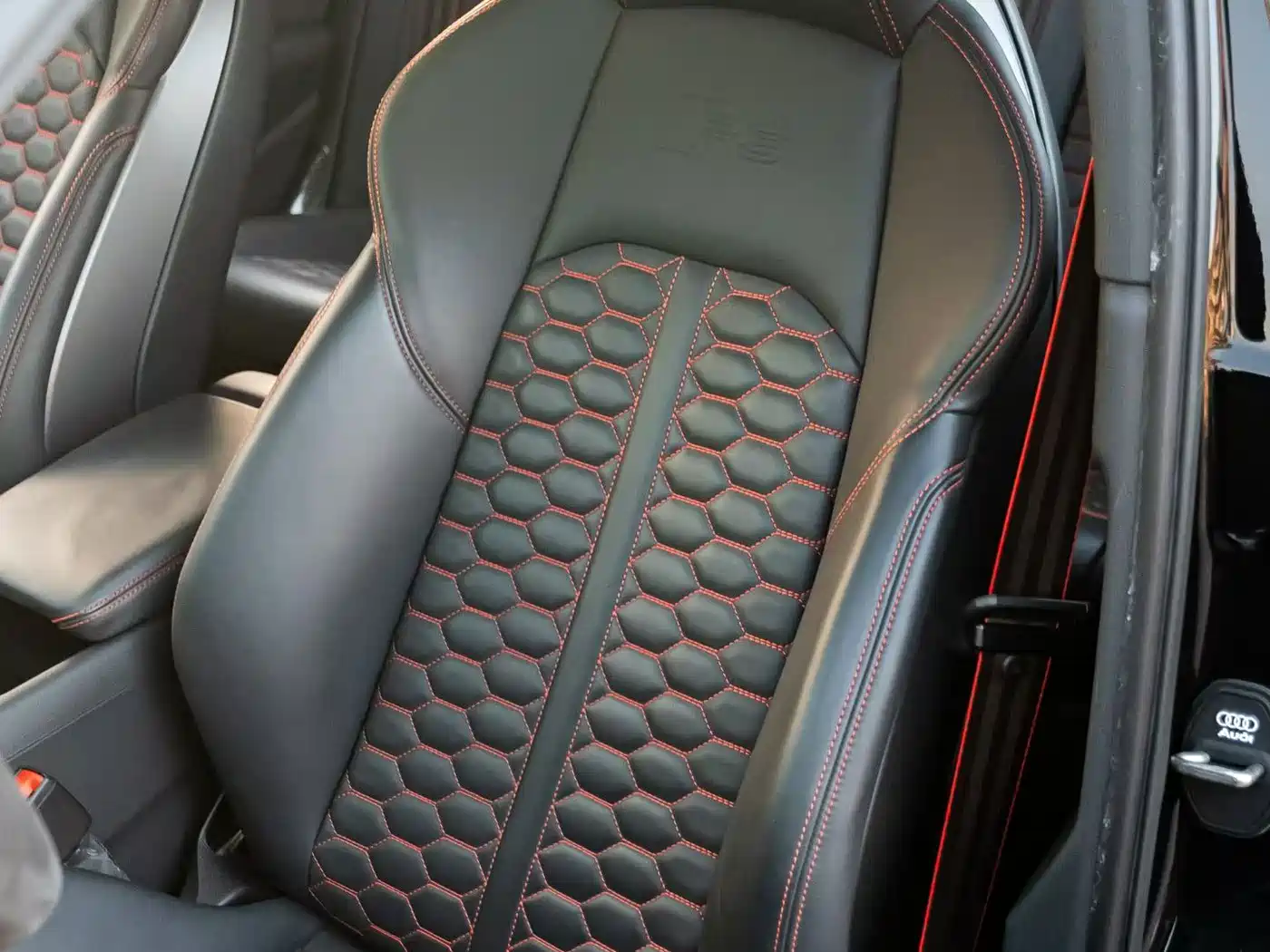 Audi RS 4 2022 2022 RS4 Avant Obsidian Edition