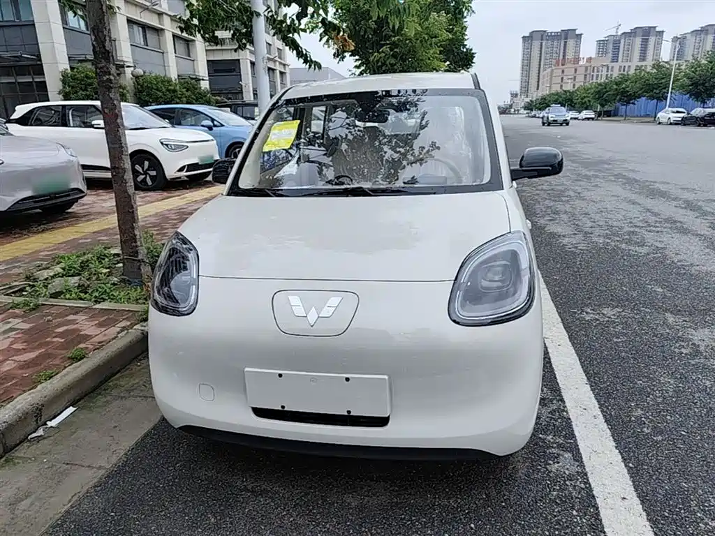 Wuling Motors Hongguang MINIEV 2026 2025 4-Door Advanced