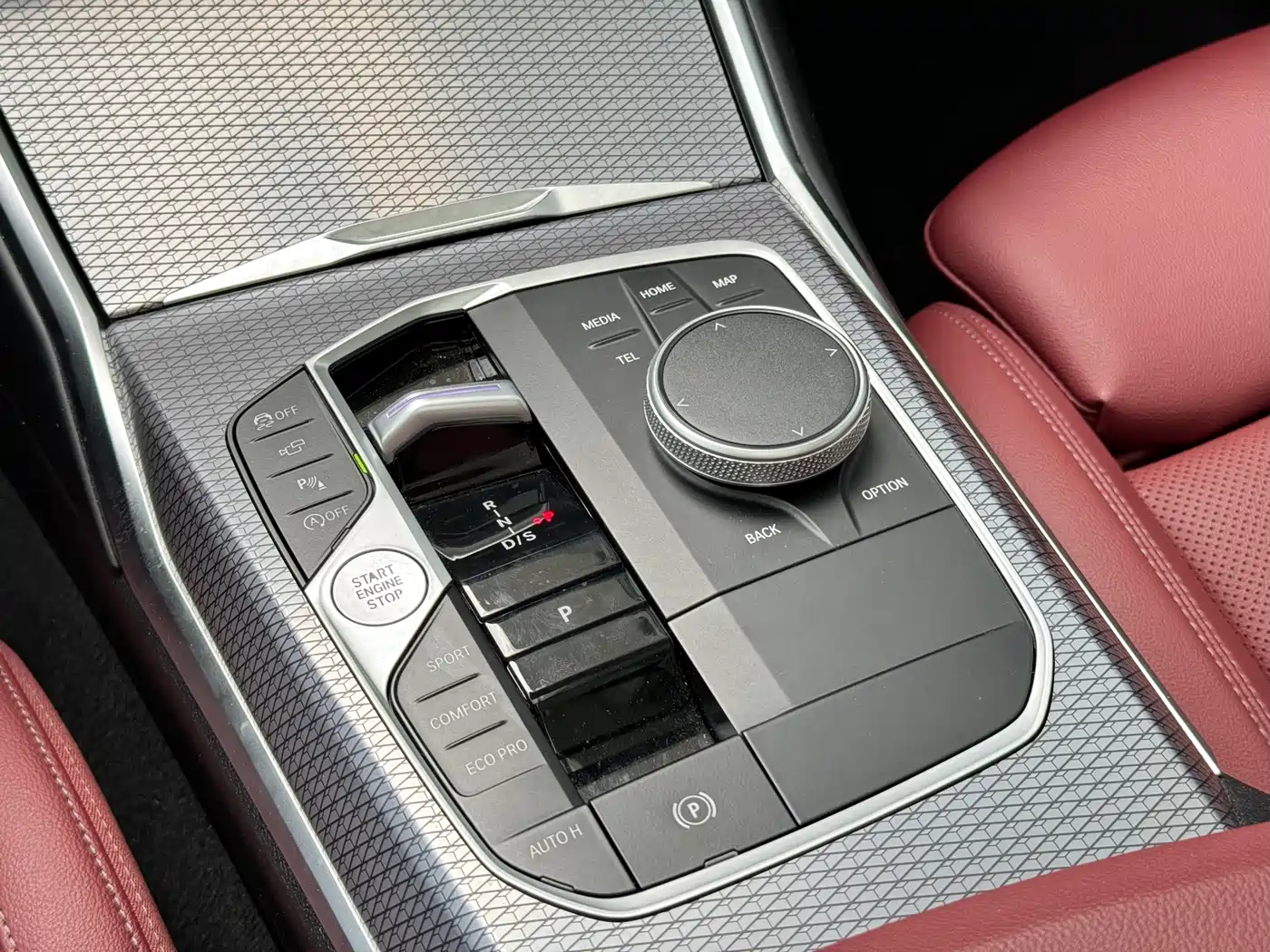BMW 3 Series 2025 330Li M Sport Night Edition фото 12