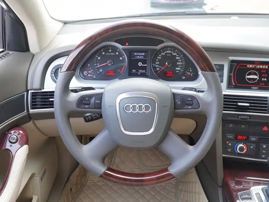 Photo 5 - Audi A6L