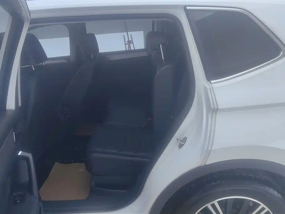Volkswagen Tiguan L 2021 330TSI Automatic 2WD Smart фото 11