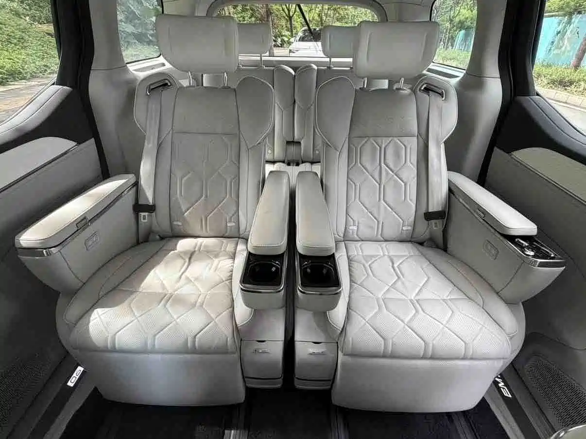 Volvo EM90 2024 2025 Ultra Six-Seater