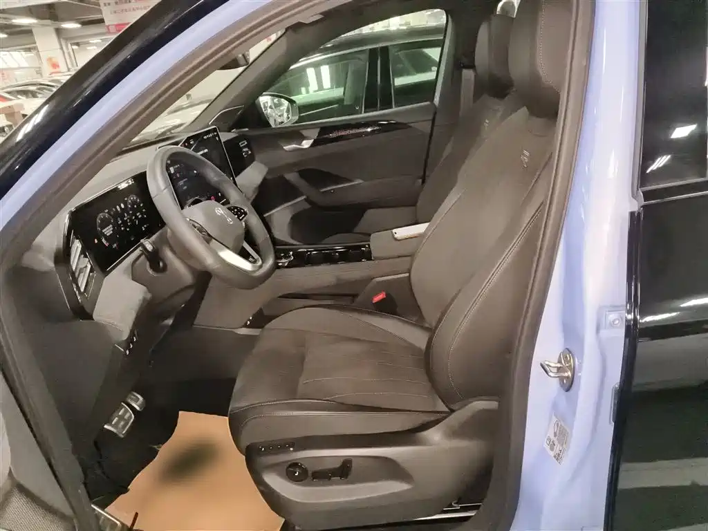 Фото 15 - Volkswagen Tiguan L