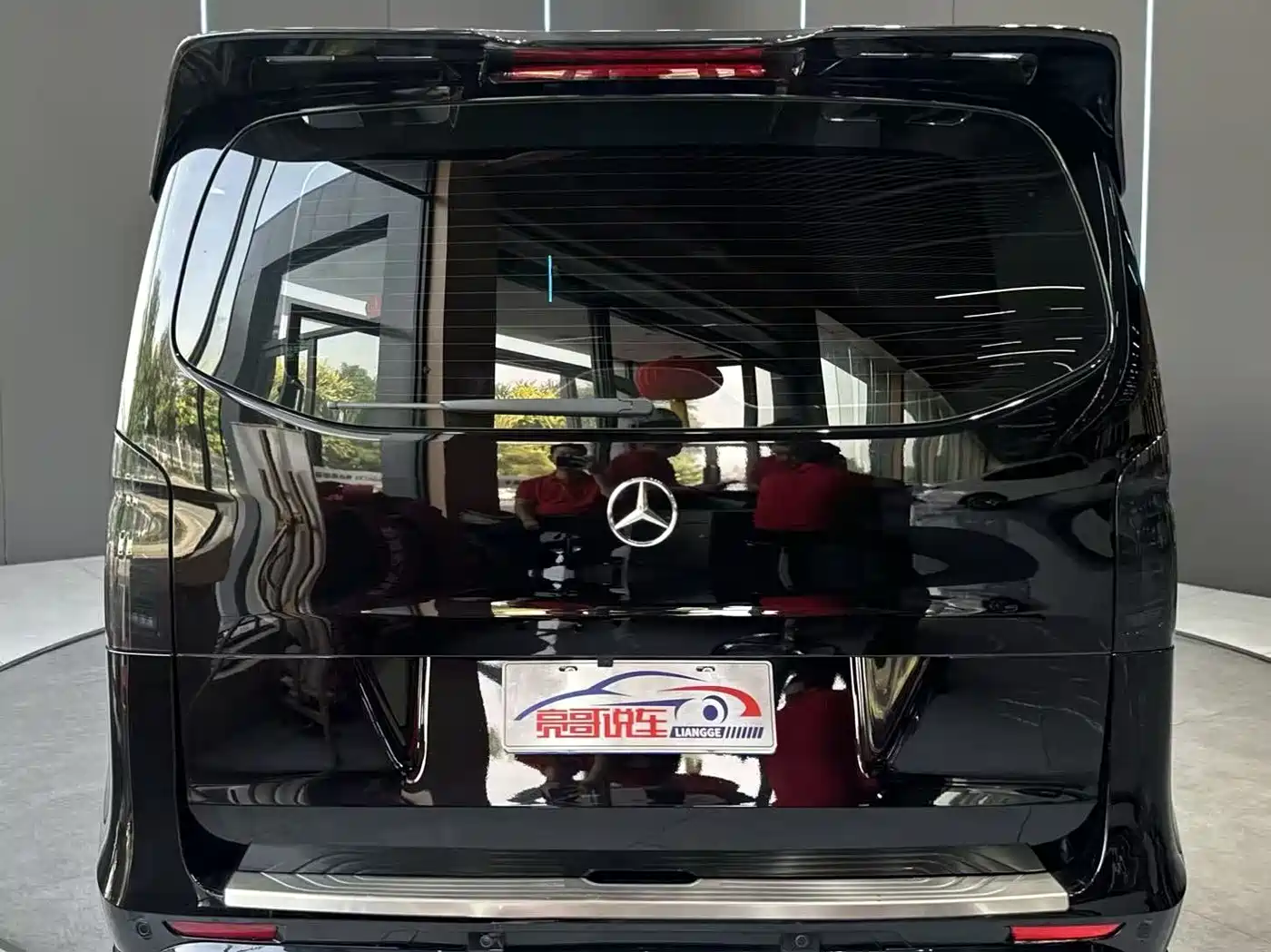 Mercedes-Benz Vito 2023 2.0T Business 7-Seater фото 7