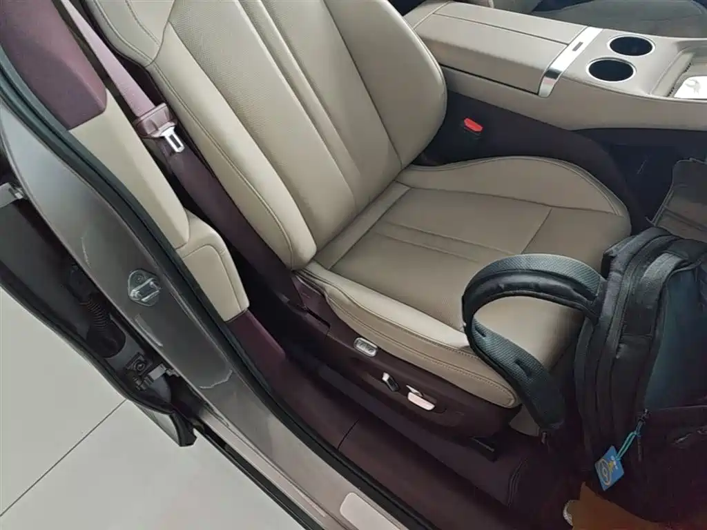 Xiaomi Auto Xiaomi YU7 2025 Extended Range RWD Edition фото 25