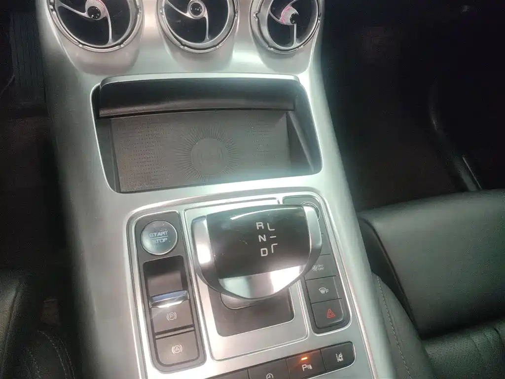 Denza X 2020 Model PHEV Flagship Edition фото 10