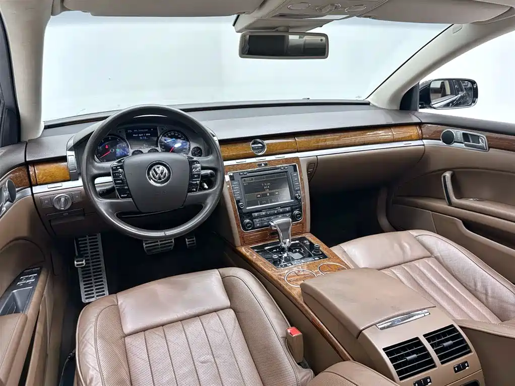 Volkswagen Phaeton 2014 3.0L Business Edition фото 14