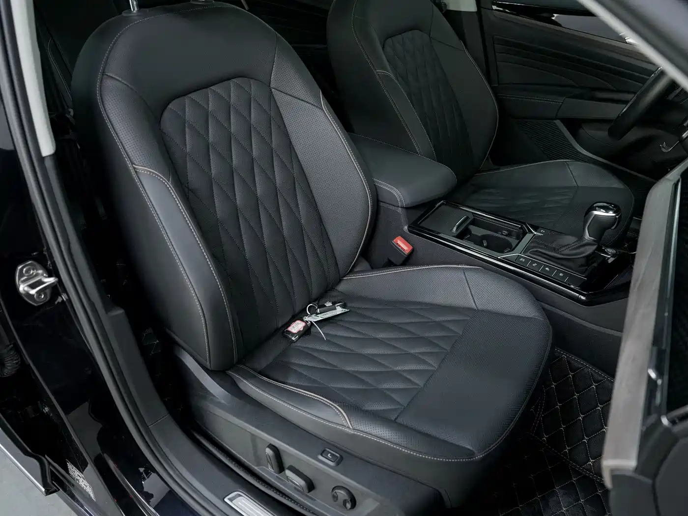 Volkswagen Passat 2019 380TSI Flagship Edition China VI фото 19