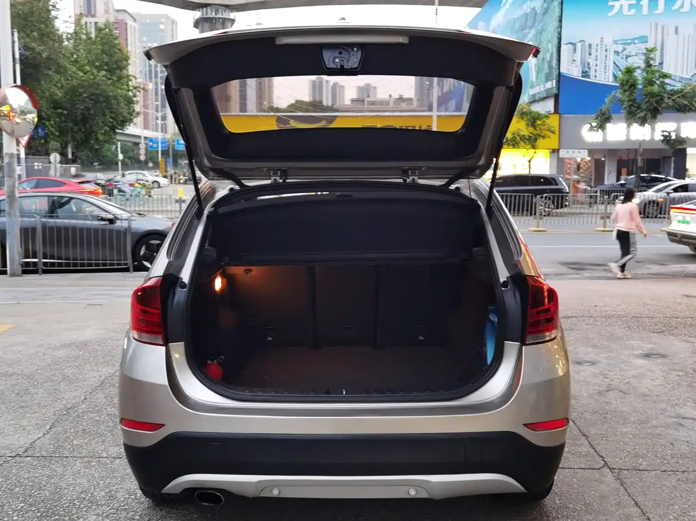 BMW X1 2013 sDrive18i Fashion фото 7