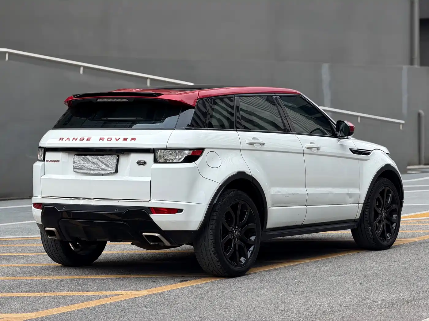 Land Rover Range Rover Evoque (Import) 2015 2.0T NW8 Brit Limited Edition фото 9