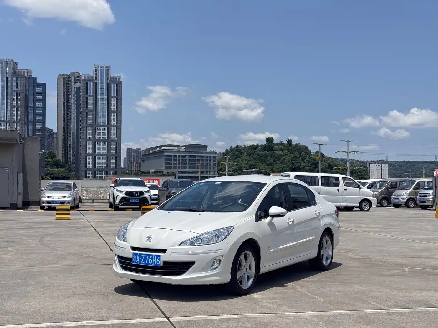 Peugeot 408 2013 2.0L Automatic Comfort Edition