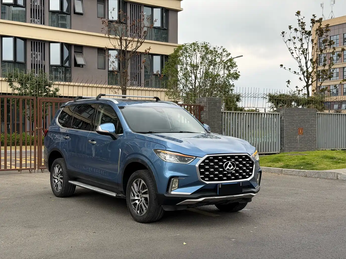 SAIC Maxus D90 2017 2.0T Automatic 4WD Sirius фото 3