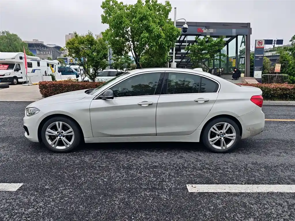 BMW 1 Series 2018 Facelift 118i Design Package фото 22